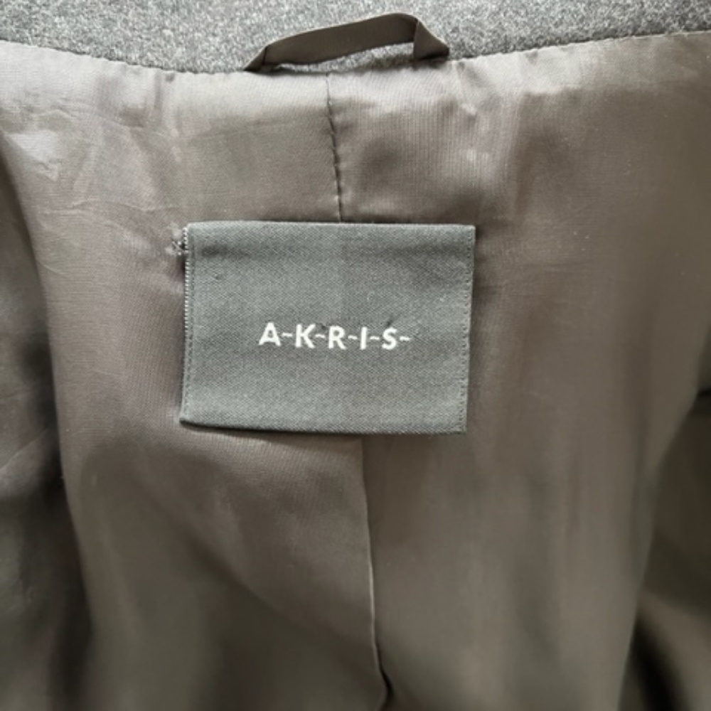 Akris 100% Cashmere Grey Suit, Vintage - Picture 10 of 14